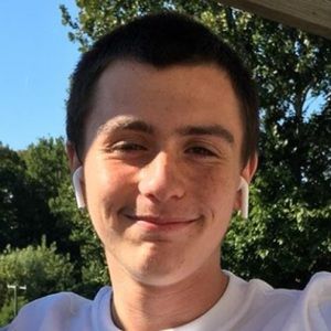 Meet your Posher, Luis